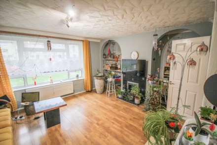 Weston super Mare**2 Bedroom Ground Floor Flat with Garden**, Image 3