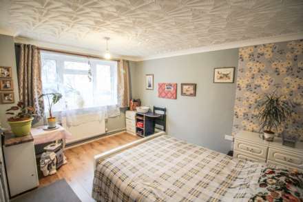 Weston super Mare**2 Bedroom Ground Floor Flat with Garden**, Image 5