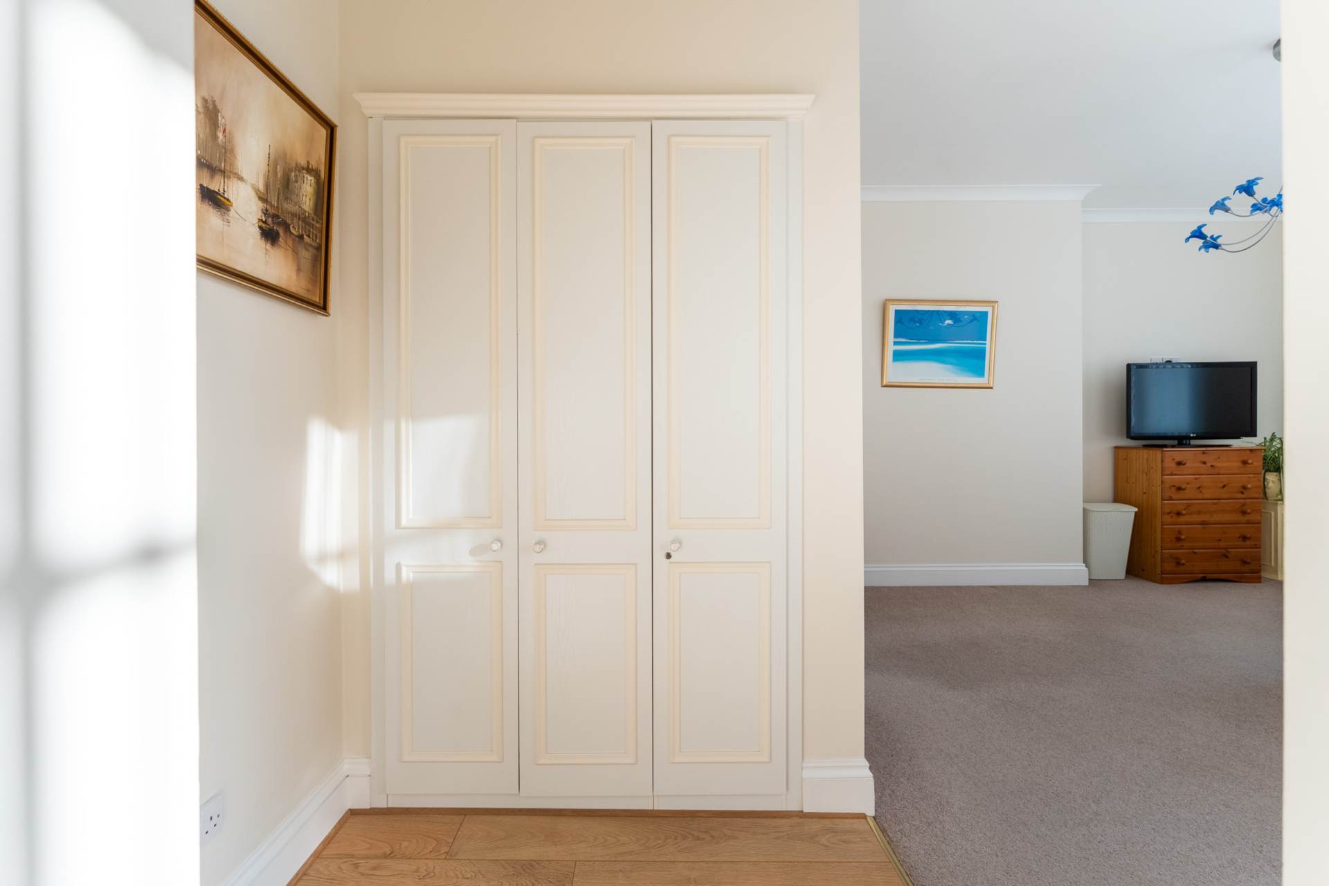 Royal Court, Royal Sands**Stunningly Presented Throughout**, Image 15