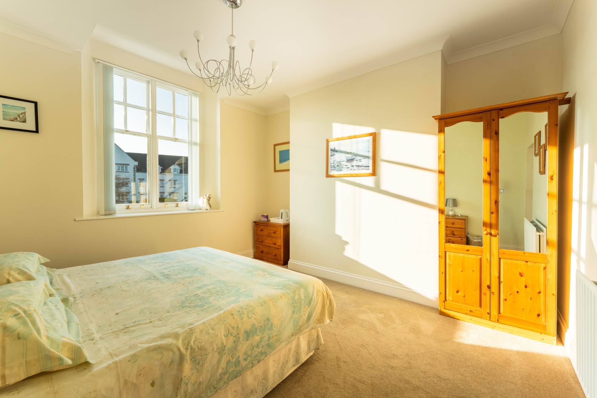 Royal Court, Royal Sands**Stunningly Presented Throughout**, Image 17