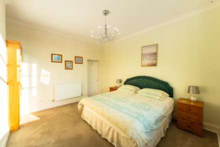 Royal Court, Royal Sands**Stunningly Presented Throughout**, Image 18