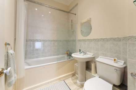 Royal Court, Royal Sands**Stunningly Presented Throughout**, Image 19