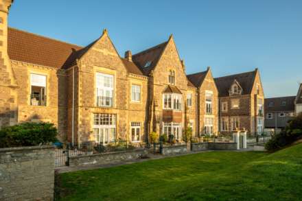 Royal Court, Royal Sands**Stunningly Presented Throughout**, Image 22