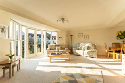 Royal Court, Royal Sands**Stunningly Presented Throughout**, Image 5
