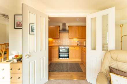 Royal Court, Royal Sands**Stunningly Presented Throughout**, Image 8