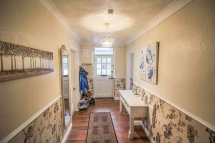 Uphill**Ground Floor Flat**Two Double Bedrooms**Garden Area**Parking**, Image 2
