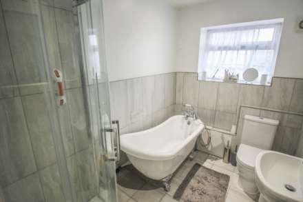 Uphill**Ground Floor Flat**Two Double Bedrooms**Garden Area**Parking**, Image 9