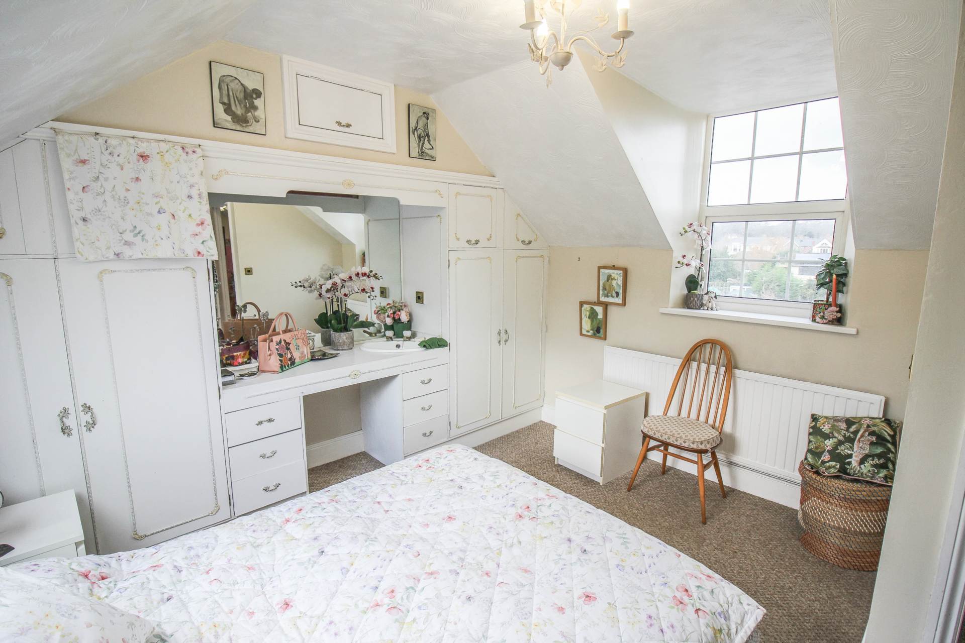 Uphill**Short Walk to Beach**Three Bedrooms**Two Reception Rooms**Vacant**, Image 11