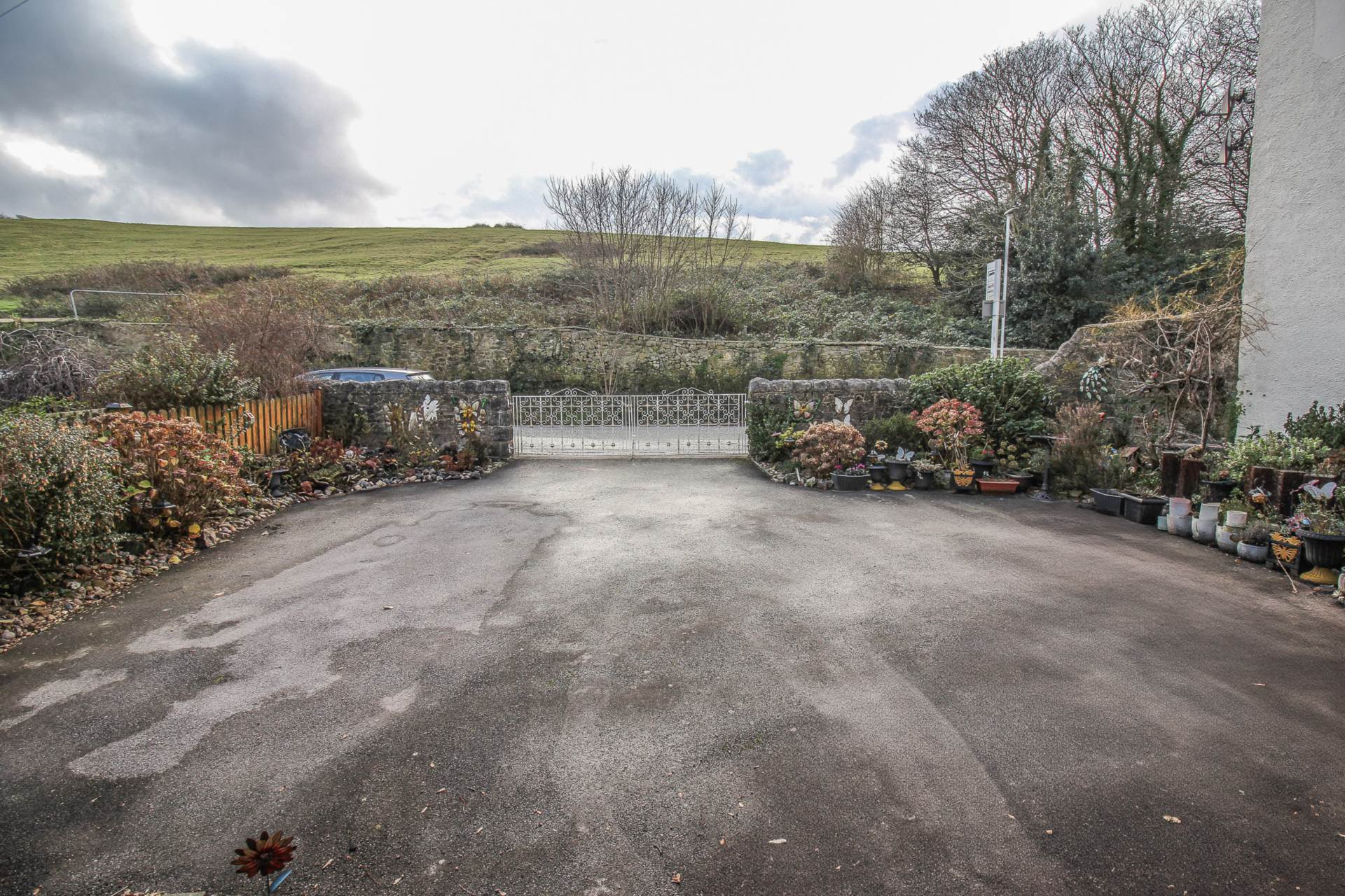 Uphill**Short Walk to Beach**Three Bedrooms**Two Reception Rooms**Vacant**, Image 14
