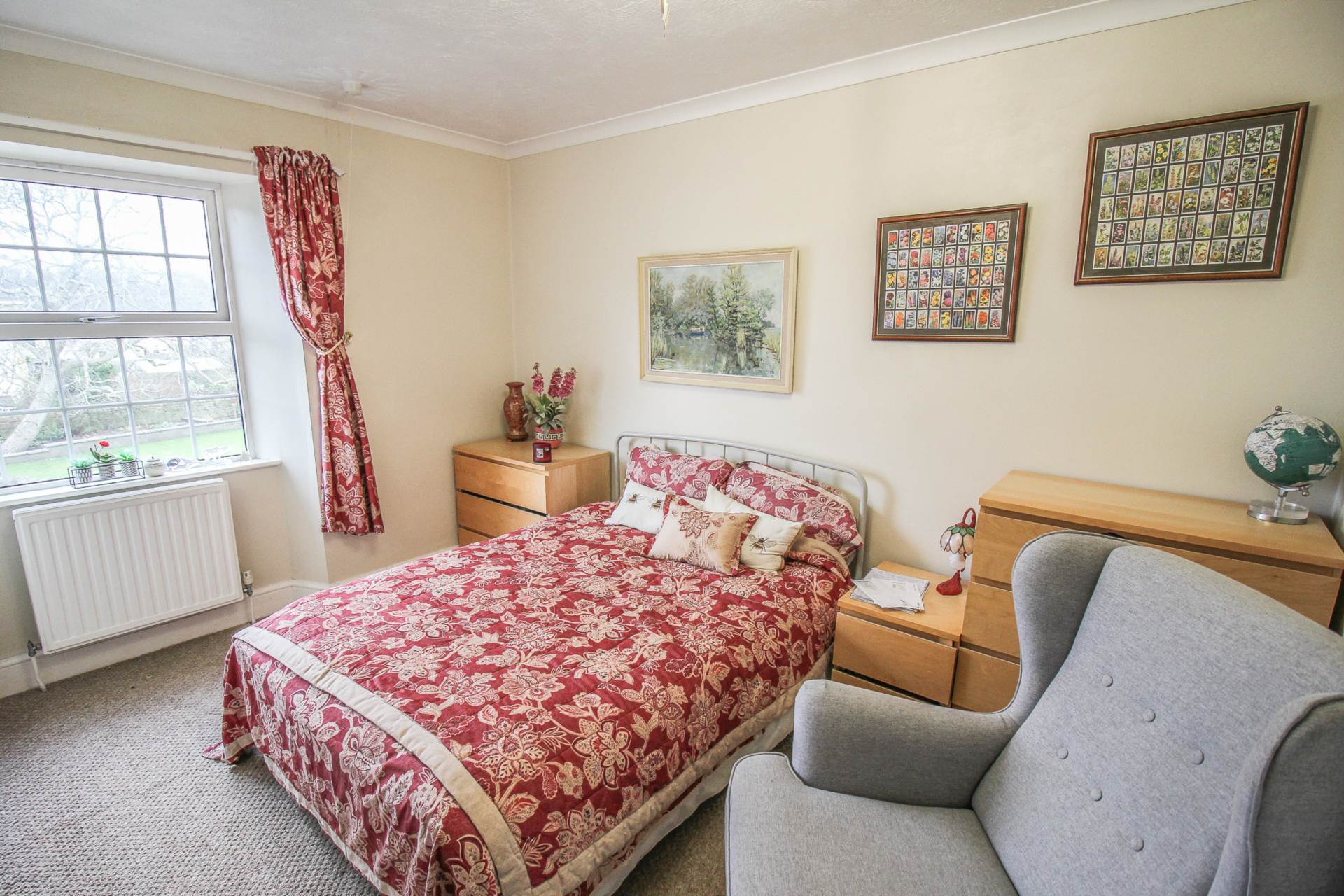 Uphill**Short Walk to Beach**Three Bedrooms**Two Reception Rooms**Vacant**, Image 9