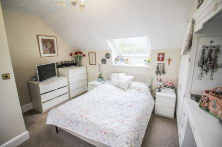 Uphill**Short Walk to Beach**Three Bedrooms**Two Reception Rooms**Vacant**, Image 10