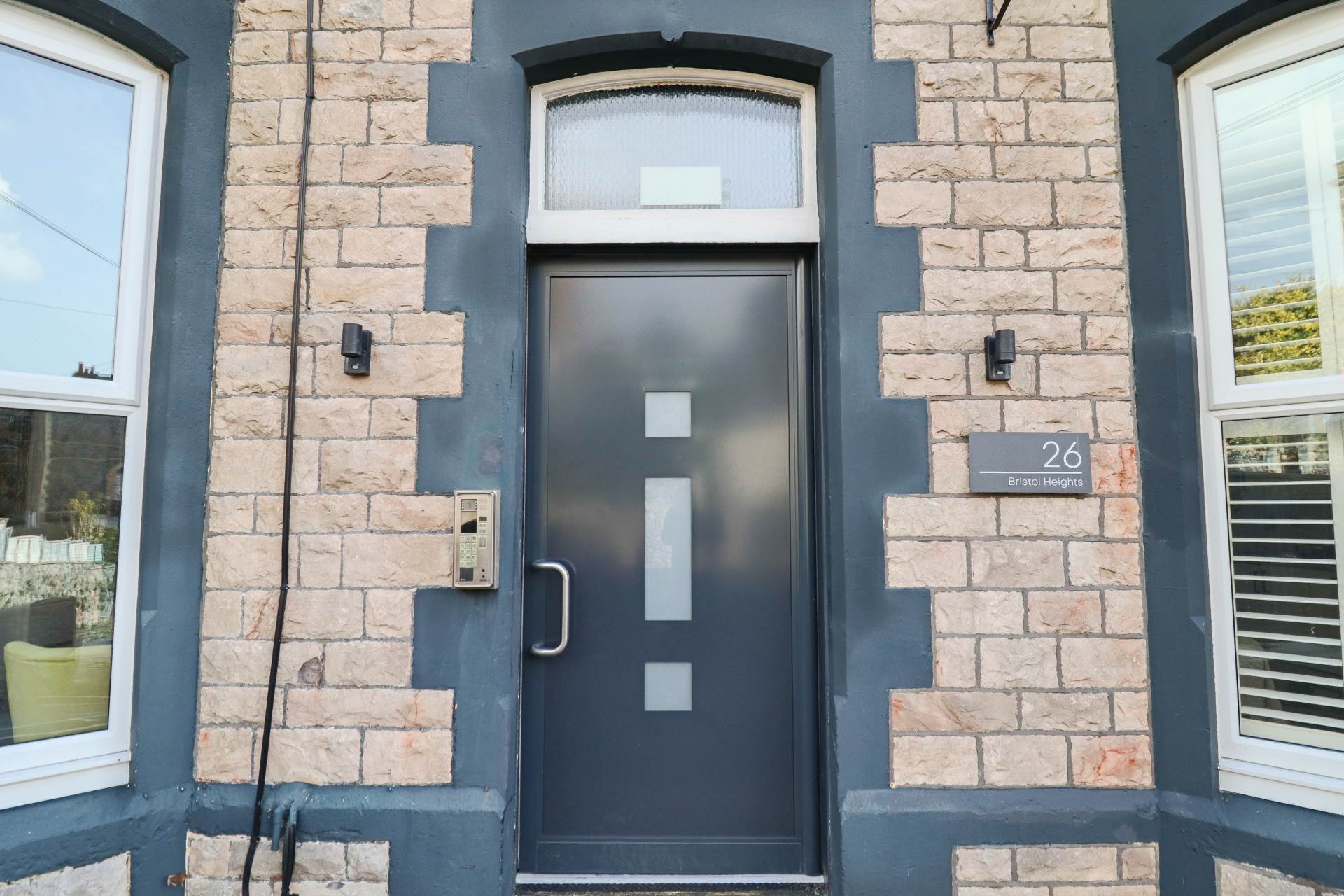Bristol Road Lower, Modern Hillside Apartment, Image 19