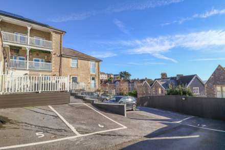 Bristol Road Lower, Modern Hillside Apartment, Image 18