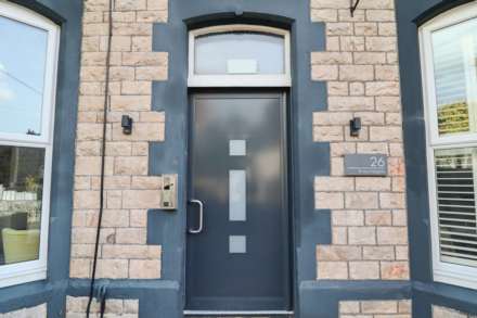Bristol Road Lower, Modern Hillside Apartment, Image 19