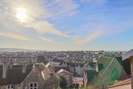 Bristol Road Lower, Modern Hillside Apartment, Image 5