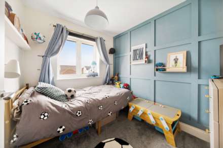 Lincoln Lane, Haywood Village - Stunningly Presented Home, Image 17