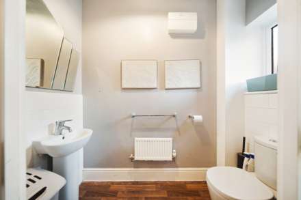 Lincoln Lane, Haywood Village - Stunningly Presented Home, Image 20