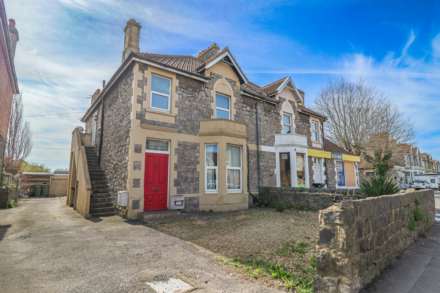 2 Bedroom Flat, Milton Road - Ideal First Time Buyers Property!