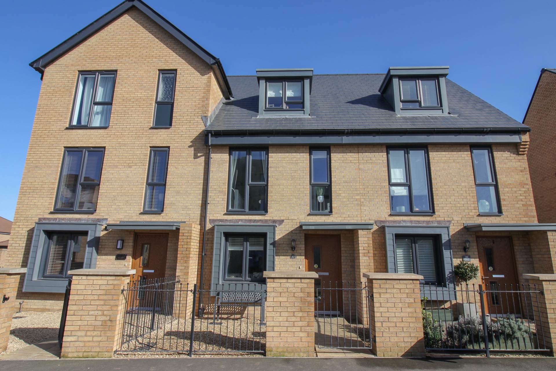 Cowleaze Path, Mead Fields**Immaculately Presented**Garage & Parking**, Image 1