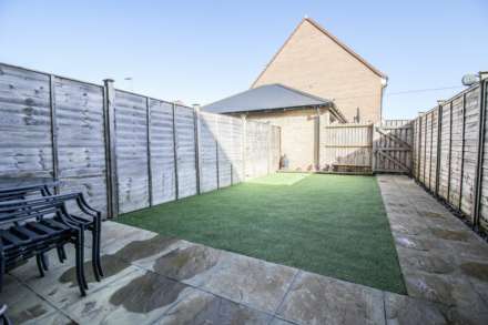 Cowleaze Path, Mead Fields**Immaculately Presented**Garage & Parking**, Image 19