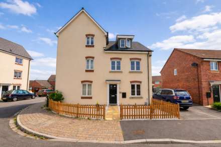 Wilson Gardens, West Wick - Superb Town House