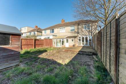 Birchwood Ave, Milton - Extended Family Home, Image 2