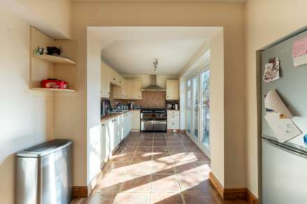 Birchwood Ave, Milton - Extended Family Home, Image 4