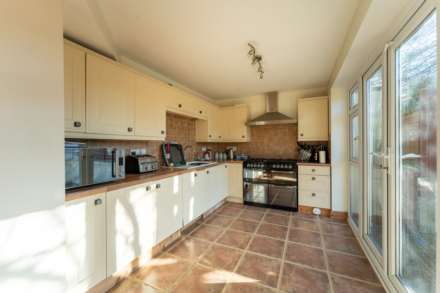 Birchwood Ave, Milton - Extended Family Home, Image 5