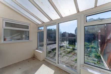 Birchwood Ave, Milton - Extended Family Home, Image 8