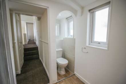 Ashcombe Park Road**Ideal for Dual Occupancy**Investment Potential** 2 x 2 Bedroom Flats, Image 12