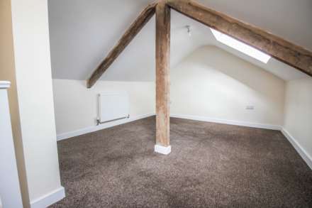 Ashcombe Park Road**Ideal for Dual Occupancy**Investment Potential** 2 x 2 Bedroom Flats, Image 17