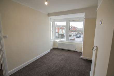 Ashcombe Park Road**Ideal for Dual Occupancy**Investment Potential** 2 x 2 Bedroom Flats, Image 5
