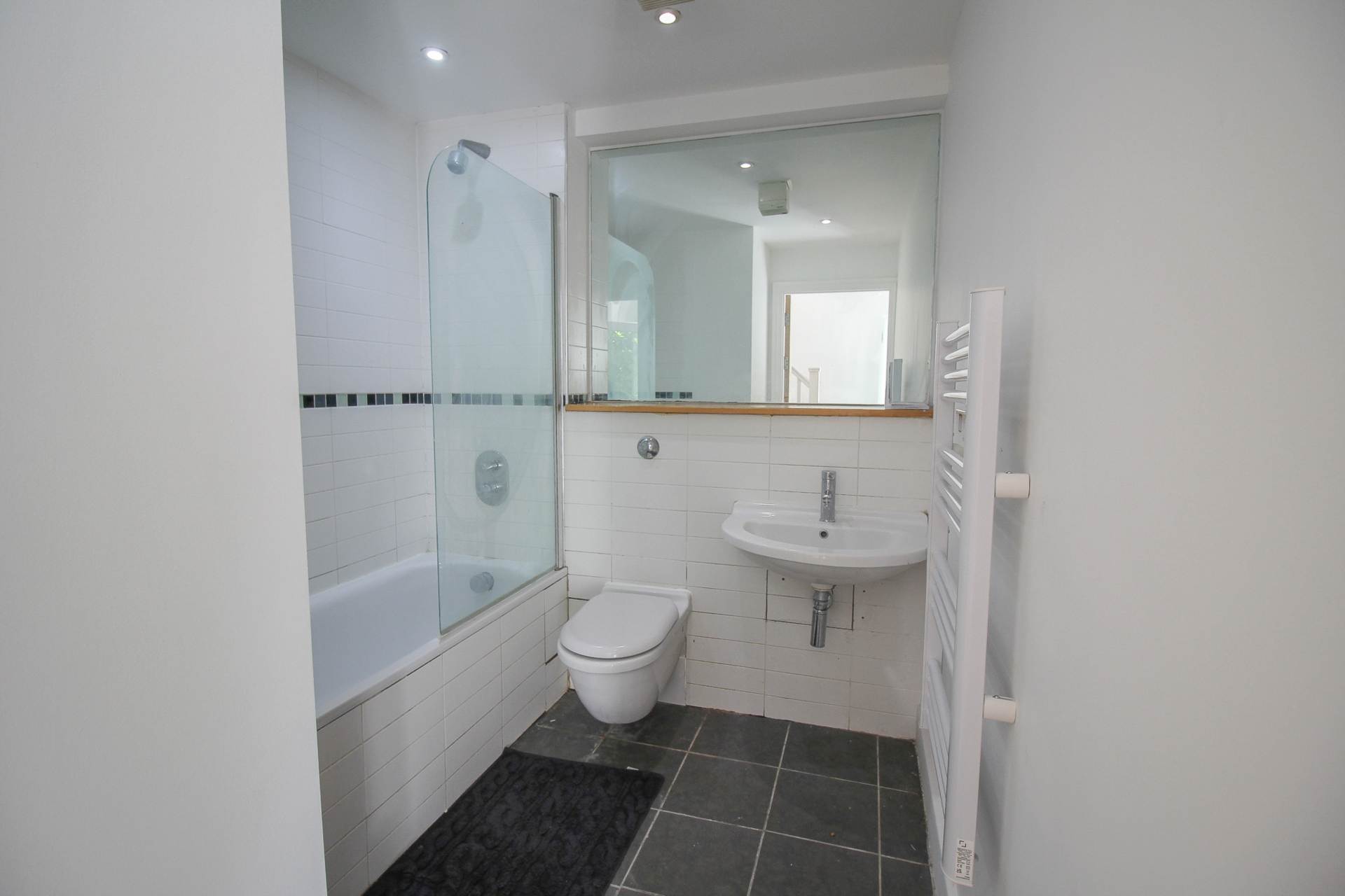 South Road**Duplex Apartment**Priced to Sell**, Image 8