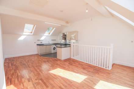 South Road**Duplex Apartment**Priced to Sell**, Image 2