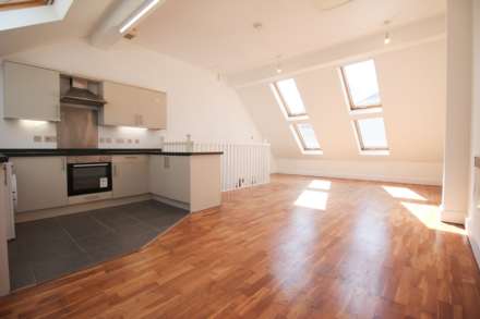 South Road**Duplex Apartment**Priced to Sell**, Image 3