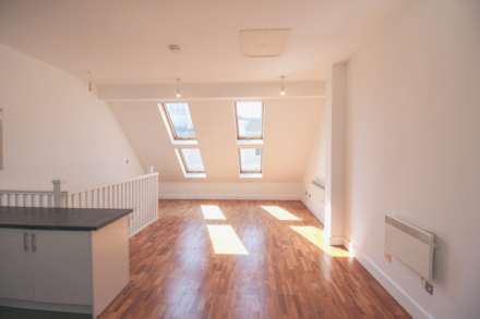 South Road**Duplex Apartment**Priced to Sell**, Image 4