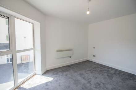 South Road**Duplex Apartment**Priced to Sell**, Image 6