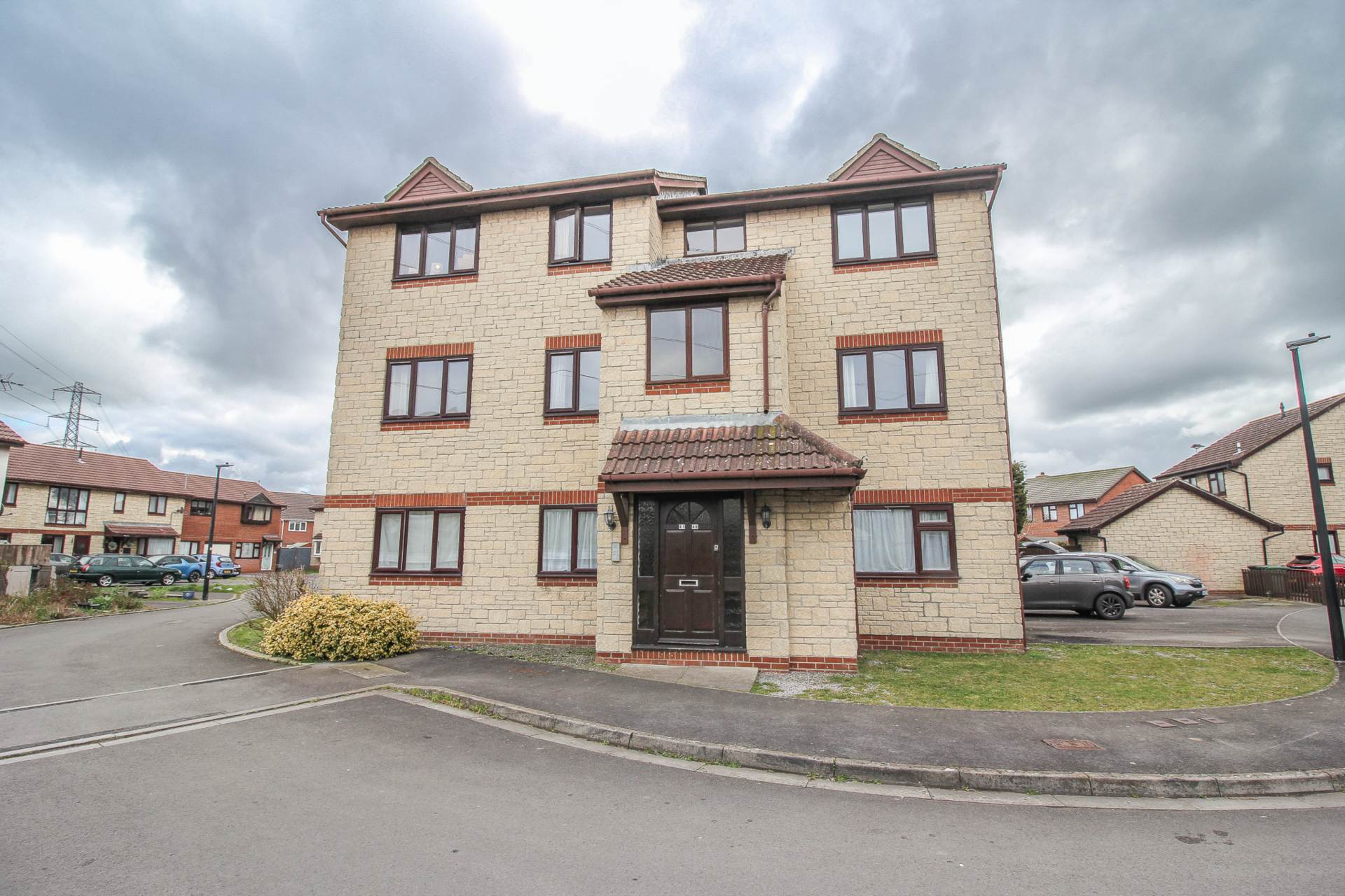 Methwyn Close**Close to Train Station**Two Bedrooms**, Image 1