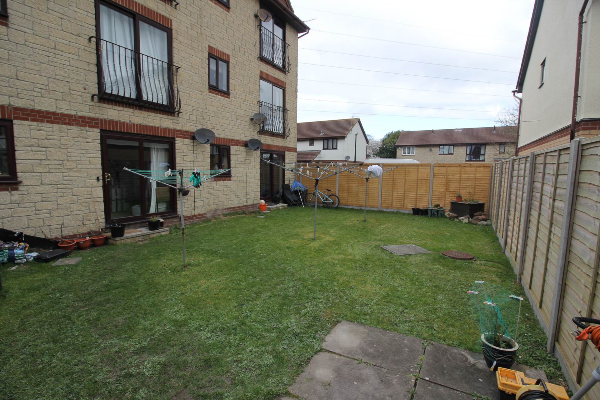 Methwyn Close**Close to Train Station**Two Bedrooms**, Image 7