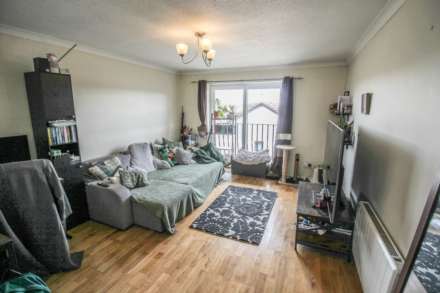 Methwyn Close**Close to Train Station**Two Bedrooms**, Image 3