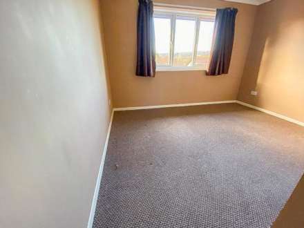Methwyn Close**Close to Train Station**Two Bedrooms**, Image 4
