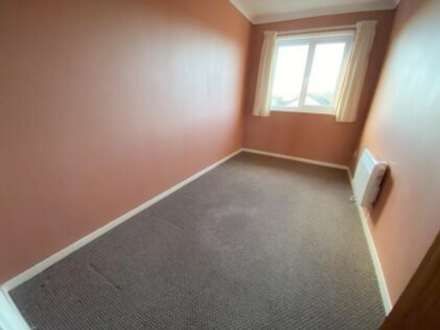 Methwyn Close**Close to Train Station**Two Bedrooms**, Image 5