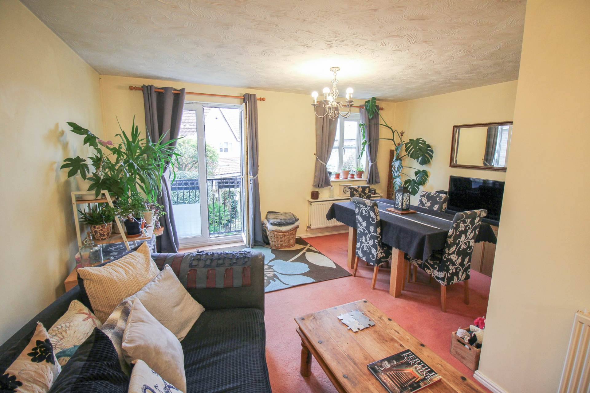 Bransby Way**Fantastic Family Home**Excellent Location**4-5 Bedrooms**, Image 4