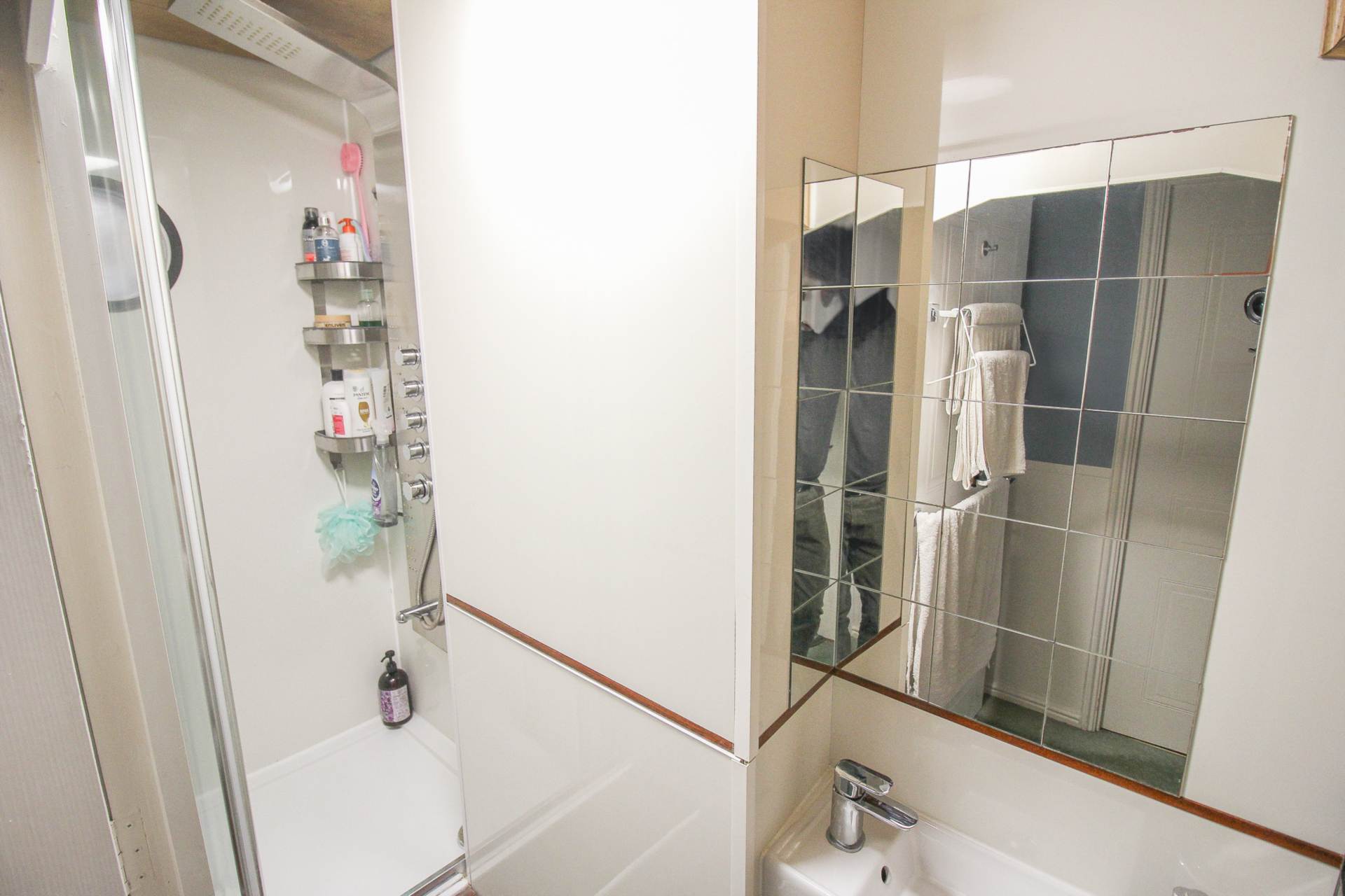 Bransby Way**Fantastic Family Home**Excellent Location**4-5 Bedrooms**, Image 9