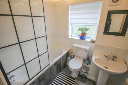 Bransby Way**Fantastic Family Home**Excellent Location**4-5 Bedrooms**, Image 13