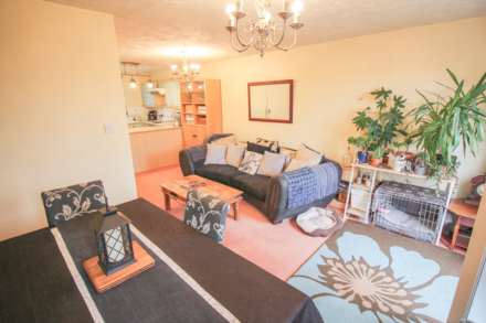 Bransby Way**Fantastic Family Home**Excellent Location**4-5 Bedrooms**, Image 3