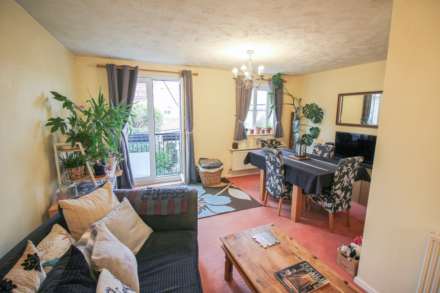 Bransby Way**Fantastic Family Home**Excellent Location**4-5 Bedrooms**, Image 4