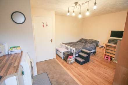 Bransby Way**Fantastic Family Home**Excellent Location**4-5 Bedrooms**, Image 7
