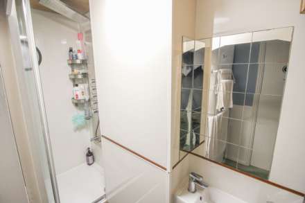 Bransby Way**Fantastic Family Home**Excellent Location**4-5 Bedrooms**, Image 9