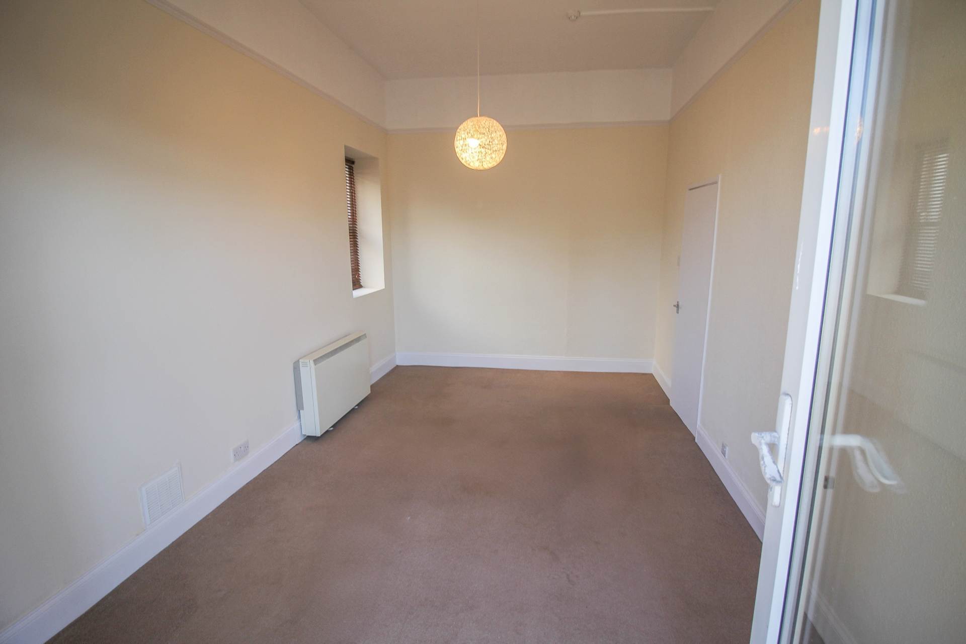 Upper Kewstoke Road**Spacious Ground Floor Flat**Balcony with Sea Views**, Image 6
